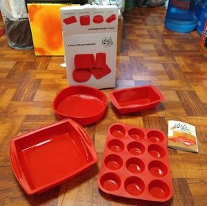 2017 4 Piece Silicone Bakeware Chefs of Caesar